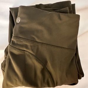 Lululemon Super comfy size 4